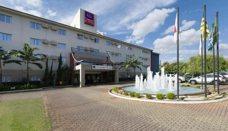 Comfort Suites Flamboyant Goiânia Exterior foto